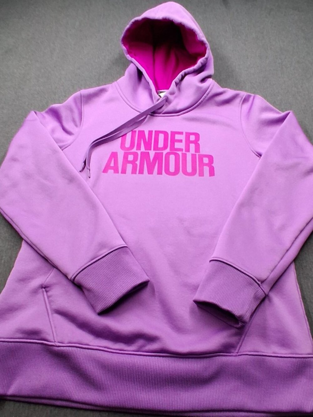 Underarmour womens pullover size small purple good condition